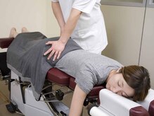 新橋赤レンガ通りカイロプラクティック/【施術の流れ】施術前のほぐし 