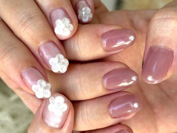 ぷっくりフラワー×パールネイル