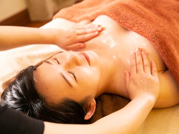 ドゥカ リトル(Duca duca little)/デコルテマッサージ