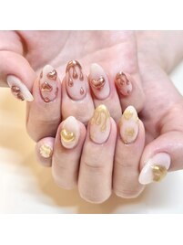 ぷっくりネイル　ミラーネイル