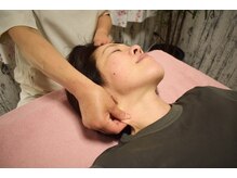 スーリール(Sourire)/PCやスマホで首の疲れ【整膚】