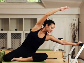 ヒトイキ(HITOIKI)の写真/《初心者歓迎》マンツーマンピラティスで肩こり腰痛・姿勢改善〇理学療法士による骨盤矯正など根本改善へ☆