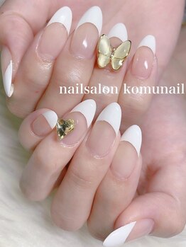 コムネイル(komu nail)の写真/圧倒的な美フォルムと持ちの良さに自信アリ!!カラーは500色以上でパーツも豊富◎デザインはブログをCHECK★