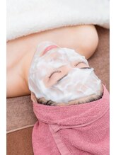 クレビア(CREBIA)/【シミ・シミケア専門店】沖縄県