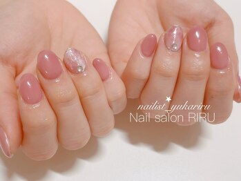 リル(RIRU)/大理石風ネイル