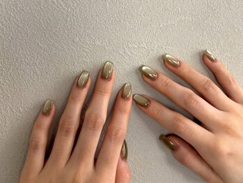 ソレイユ トータルビューティー(sole‘il total beauty)の写真/自爪が1本折れてしまった場合も自然な仕上がりで長さだし☆美フォルムにこだわってるから,モチの良さも◎