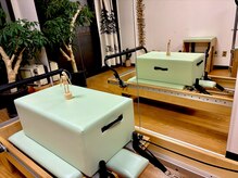 ライフ ピラティス スタジオ(LIFE Pilates Studio)/スタジオ第3の骨標本と　4