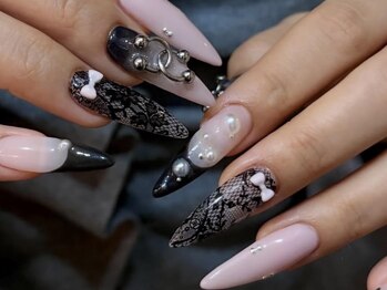 【hinako】ピンクレースフレンチ