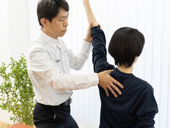 コアトリム ステーション馬車道店【腰痛・首痛・肩こり・姿勢・脚のしびれ】/