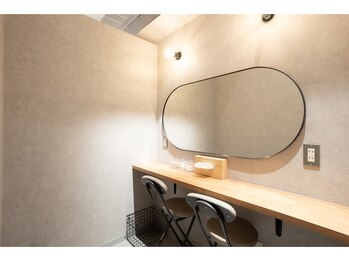 リット 恵比寿西口店(lit.)の写真/20時以降ご案内可能♪仕事帰りや朝の時間にも通える！ライフスタイルに合わせて通いやすいサロン