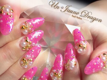 アン ジョーヌドラゴ/キラキラパールネイル