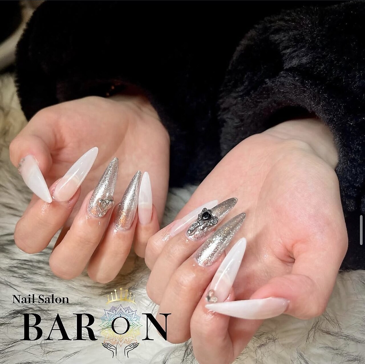 2025年-2026年冬トレンド】シアーホワイトのネイルデザイン集｜人気順