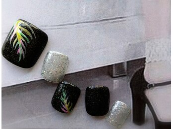 足元も大人カラーでカッコ良く