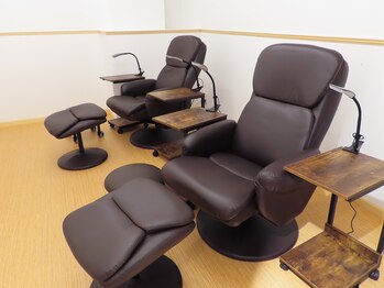 ダンディネイル 御茶ノ水店/施術スペースです