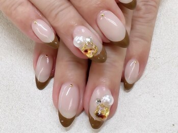 ビアンカ 高円寺店(Bianca)/カーキフレンチネイル¥7500