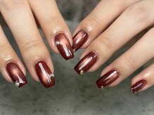 指先が綺麗に見えるニュアンスデザイン