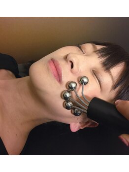 バンヤン(Banyan)/人気の表情筋トレーニング