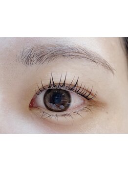 ナチュラル上品な目元にしたい