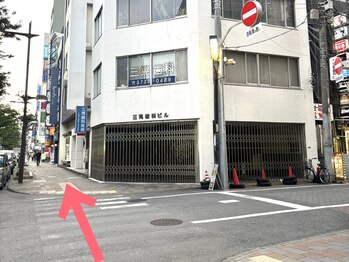 リノモア(LinoMoa)/【道案内3】そのまま直進