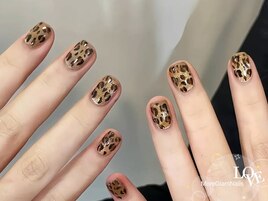 マグネット　ヒョウ柄ネイル秋