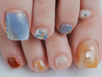 ディーネイル 四条烏丸(D-nail)の写真/■阪急烏丸駅・地下鉄四条駅2分■HANDもFOOTも税込¥3700~!■自店付け替えいつでも無料!