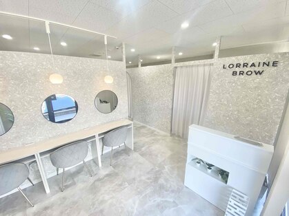 ロレインブロウ 泉中央店の写真