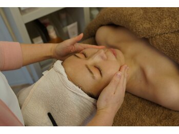 メナードフェイシャルサロン 中萩/