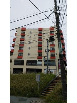 リキ駅近整体院(RIKI)/このビルの4階です!