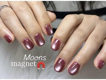 ムーンズ(Moon's)/