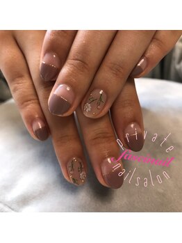 上品大人ネイル