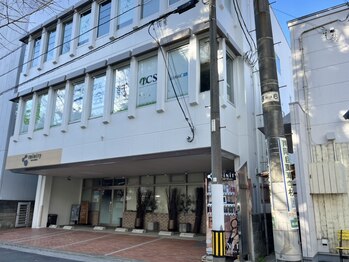 仙豆のちから 周南店/お店はこちらのビルの3階です