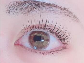 ジュエリーアイラッシュ(Jewelry eyelash)の写真/【パリジェンヌラッシュリフト導入店】根元から立ち上げぱっちり目元に☆あなたの理想の目元が叶います！