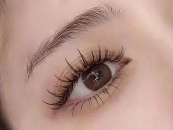 ネイル シャンブル(nail CHAMBRE)の写真/【最新技術で持続力アップ！バインドロック60束¥5500クーポン有】すっぴんでも華やかで印象的なお目元に☆