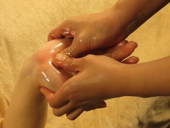 アイサンサン 3号店(Aisansan)/ハンド付き全身リンパアオイル