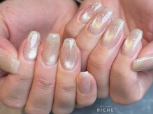 リッシュ(RICHE)/上品なうるちゅるネイル