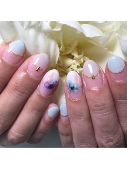 ガーリーお花ネイル