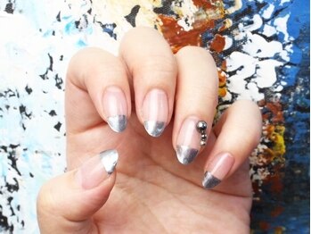 ザネクストシンサイバシ(The Next shinsaibashi)/フレンチネイル./メタリック 