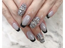 ドナ シェリダ(Dona Cherida)/モノクロパイソン柄/フレンチ