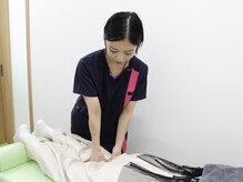 ノモコツ鍼灸 整骨院 よこはまばし院(NOMOKOTSU鍼灸 整骨院)/+…施術風景…+　【もみほぐし】