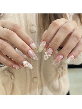 エムクチュール/ガーリーなレースネイル