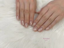 トランク ネイル(trunc nail)/ワンカラー担当:鈴木