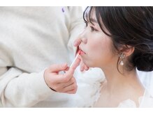 アユナタ(Ayu Natah)/小顔になりお化粧がさらに映える