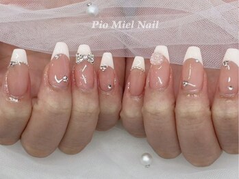 ホワイトフレンチ×上品ガーリー