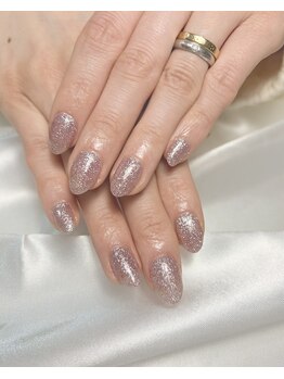 ネージュ(Neige)の写真/働く手元に自信♪オフィスに馴染む上品シンプルネイルをご提案★200色から1色を選んで理想の指先へと導く