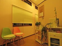 おさかべ鍼灸院/◇サロン内観(夜バージョン)