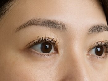 ピカケ(PIKAKE)の写真/【垢抜け美眉◇アイブロウWAX】骨格・表情・目の形等に合わせてぴったりな眉の形をスタイリング◎