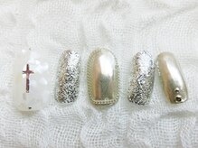 ネイリシャス(NAILICIOUS)/シンプルクールなシルバーネイル