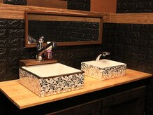 アミュレット(Amulet)/お直しスペース