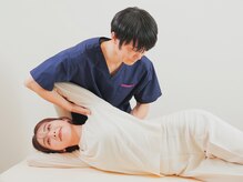 美容整体院アイユー神戸三宮店【ダイエット/姿勢&小顔矯正/肩こり腰痛】の雰囲気(姿勢診断をもとに一人一人に合わせた施術をご提供♪)