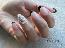 エミルカ(EMILUCA)/